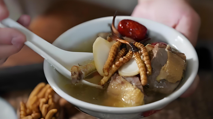 冬蟲夏草搭配有道，滋養(yǎng)肺部效果妙