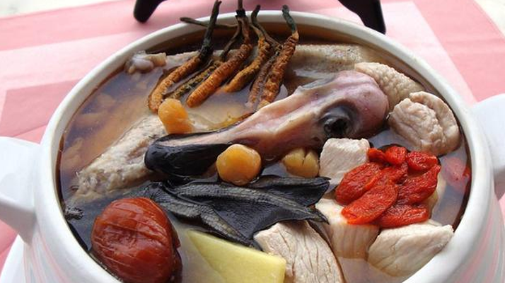 冬蟲夏草配什么煲湯好？營養(yǎng)美味的搭配指南