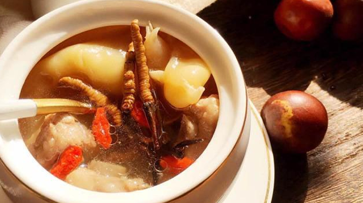 <a href=http://www.cyts-zx.com/ target=_blank class=infotextkey>冬蟲夏草</a>燉啥最滋補